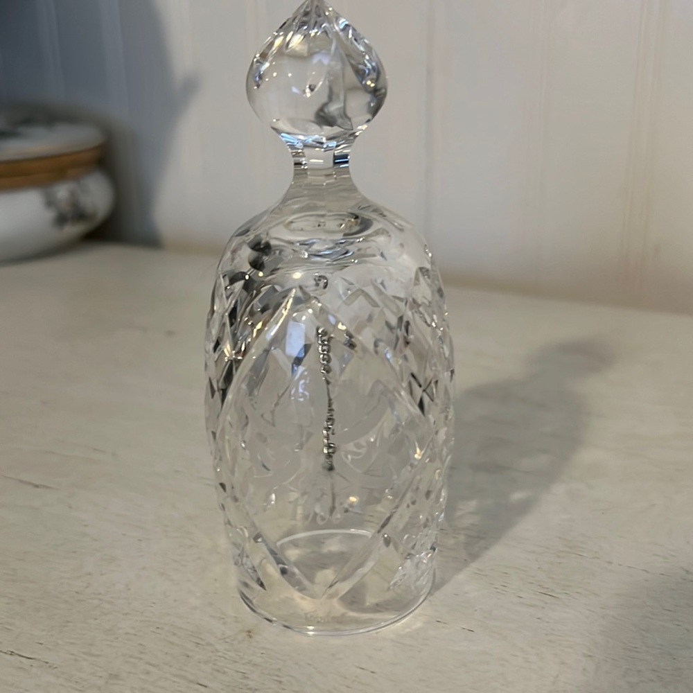 Waterford crystal 1988 Christmas etched holly wreath bell 5.5” x 2”